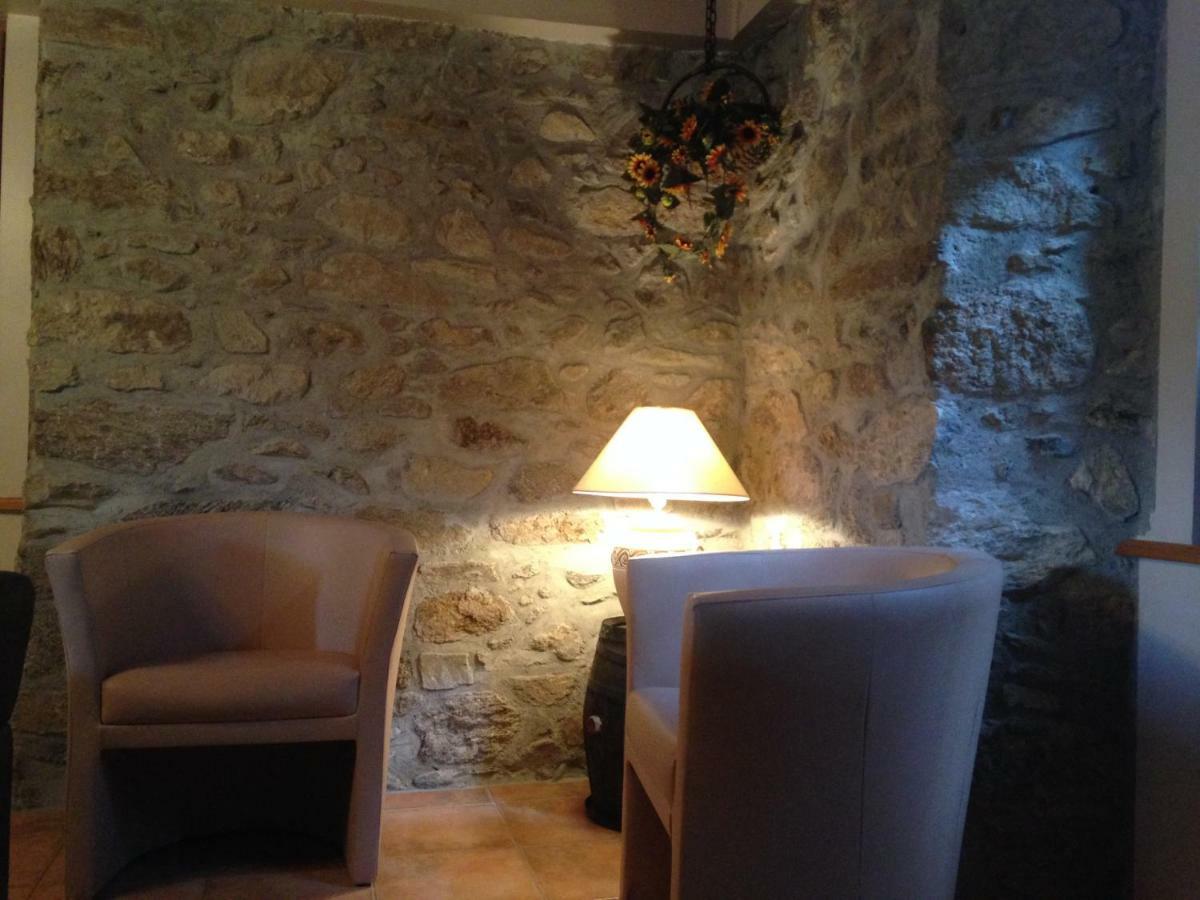 Maison De Caractere En Pierre Cal Blanic Сен-Пьер-Дель-Форса Экстерьер фото
